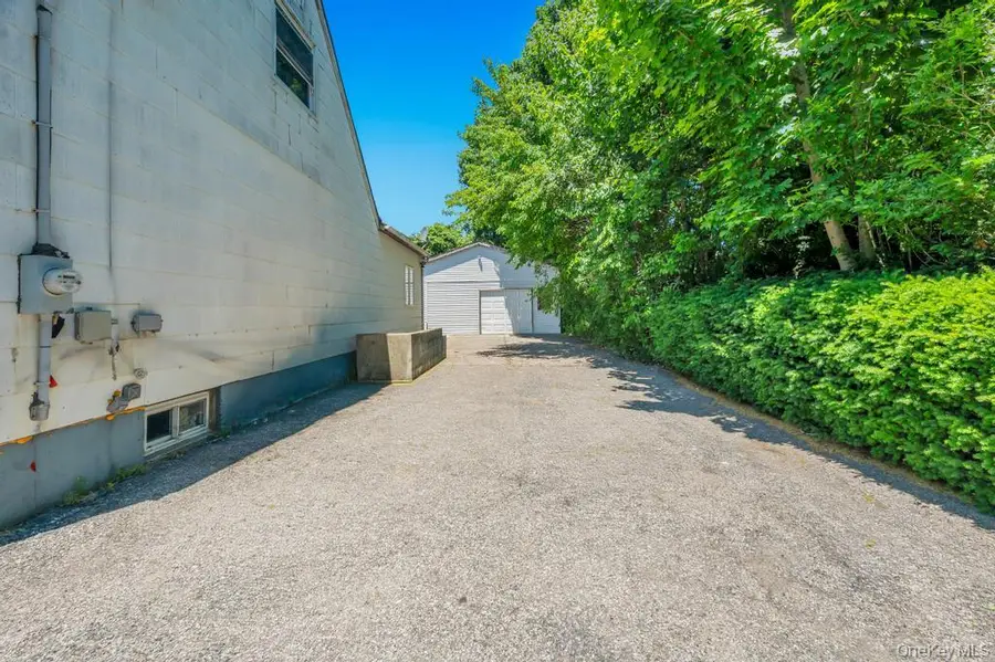 27 Yarnell Street, Brentwood, NY 11717 - #3