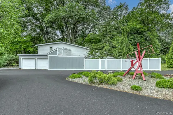 5 S Little Tor Road, New City, NY 10956