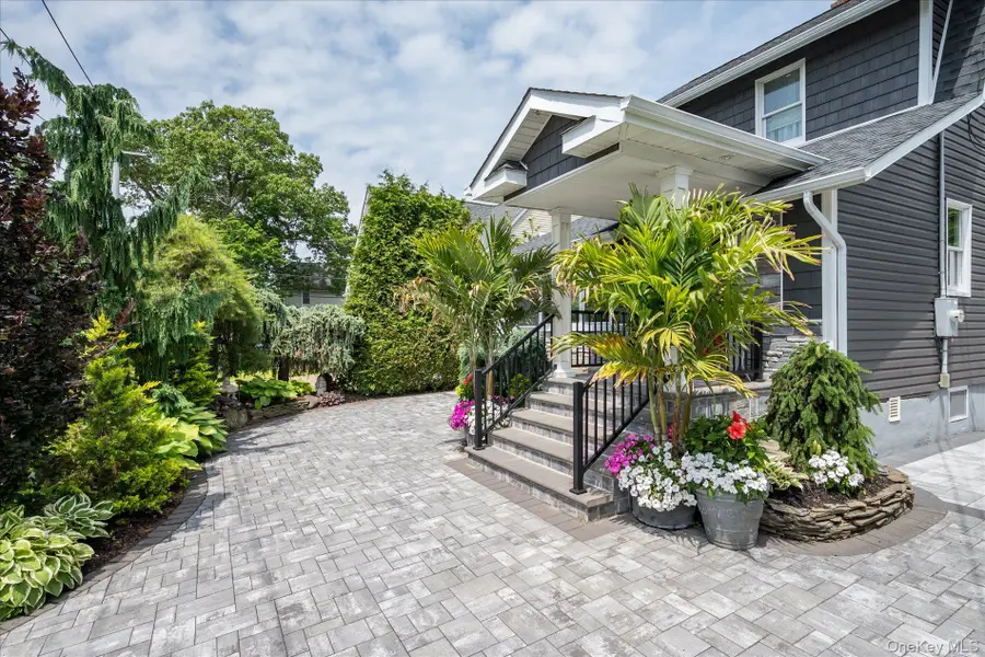 6 Marlboro Place, Bellmore, NY 11710 - #2