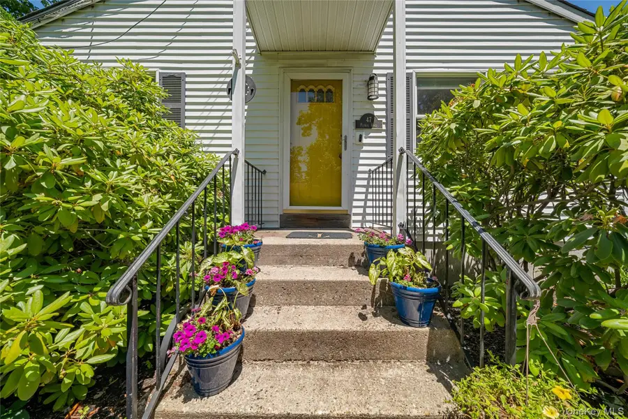 47 Floral Road, Rocky Point, NY 11778 - #3