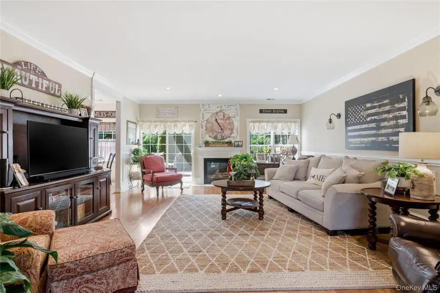 132 Willow Wood Drive, Oakdale, NY 11769 - #3