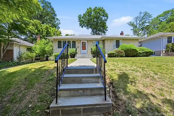 152 Nassau Drive, Albertson, NY 11507 - #2