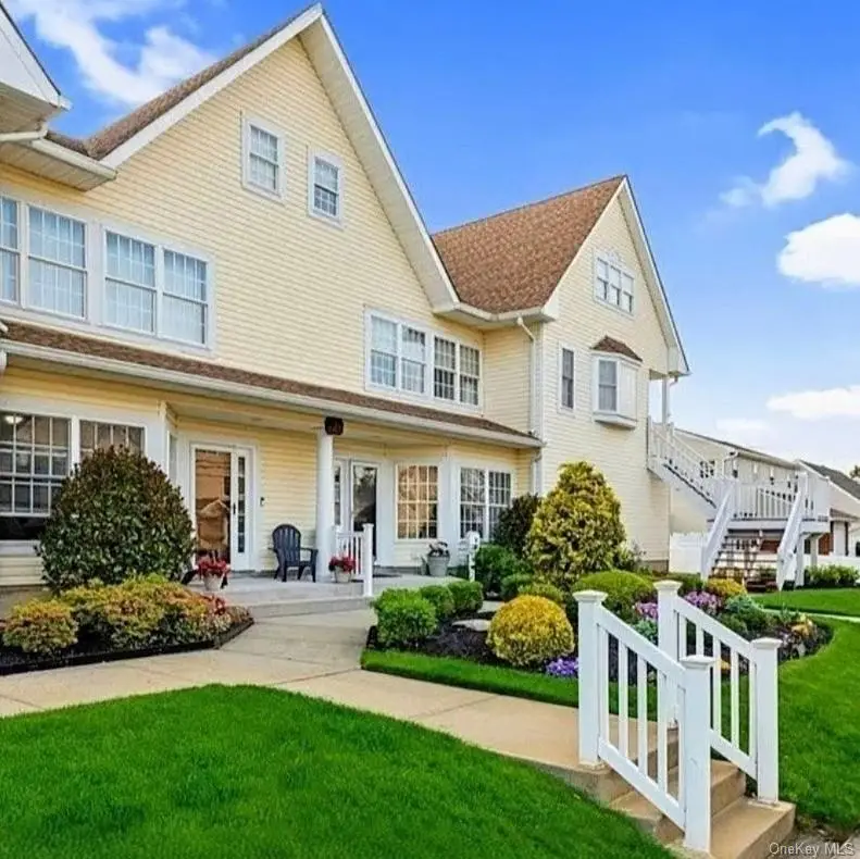 226 Westside Avenue #B23, Freeport, NY 11520 - #2