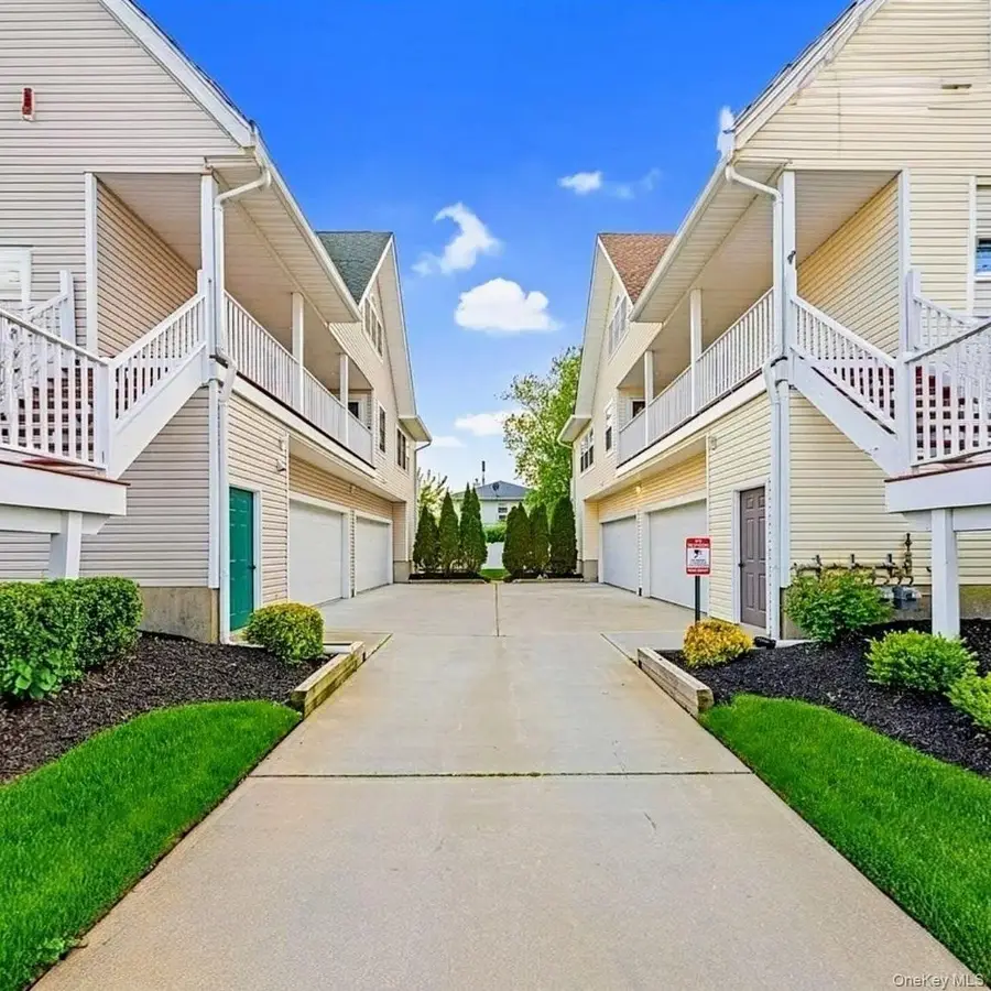 226 Westside Avenue #B23, Freeport, NY 11520 - #3