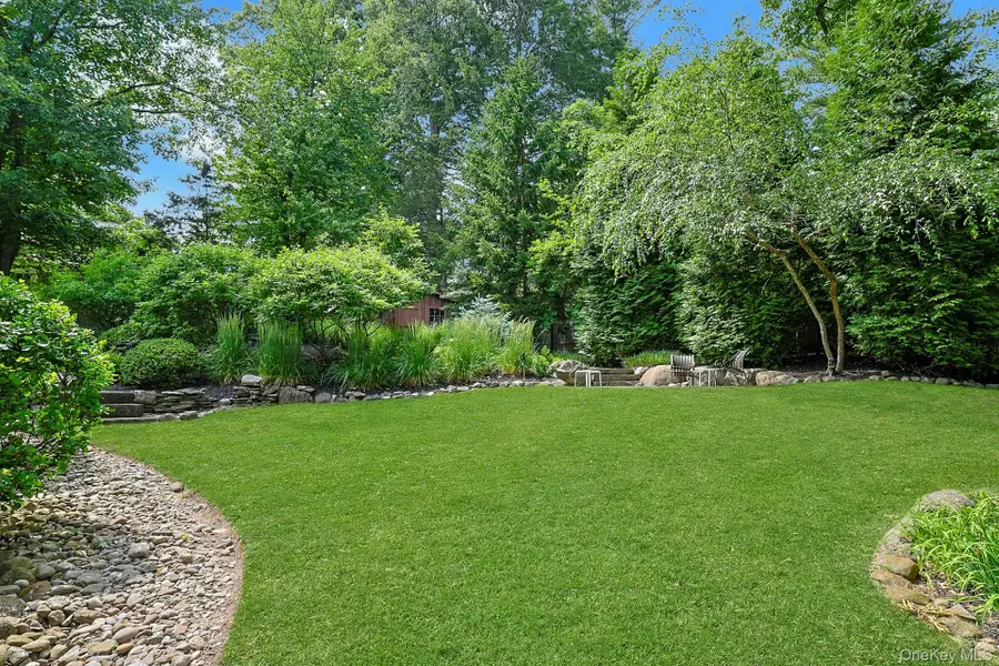 185 N Lincoln Street, Pearl River, NY 10965 - #3