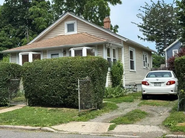 22 E 5th Street, Huntington Station, NY 11746 - #2