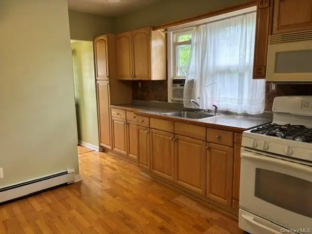 22 E 5th Street, Huntington Station, NY 11746 - #3