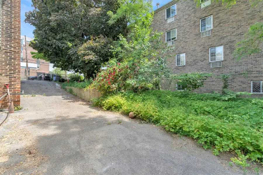 623 Hollywood Avenue, Bronx, NY 10465 - #3