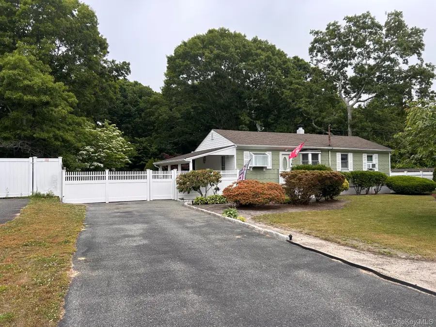 152 Grand Avenue, Shirley, NY 11967 - #2
