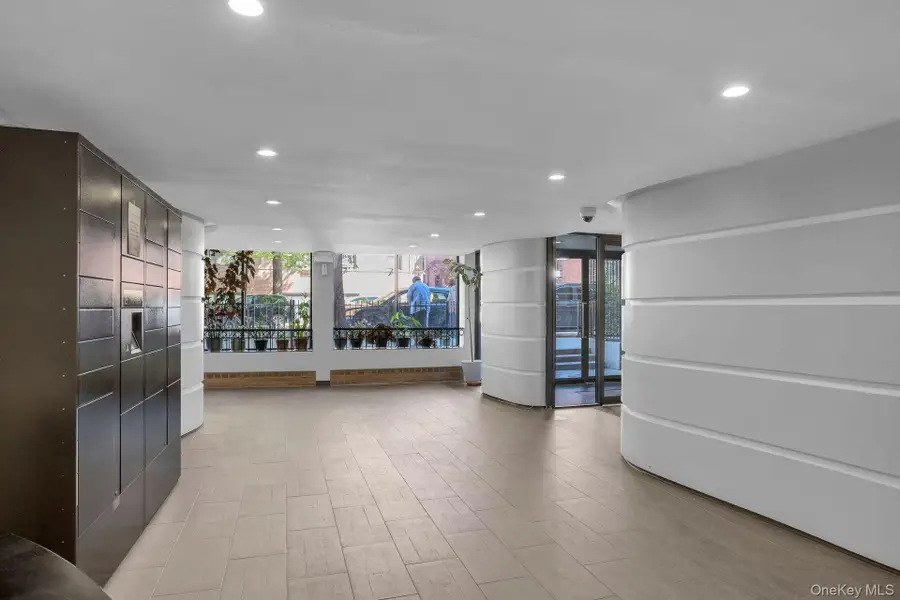 13240 Sanford Avenue #3R, Flushing, NY 11355 - #3