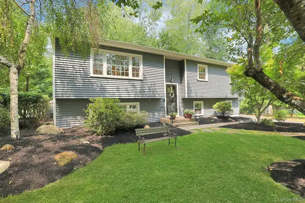 4 Flower Lane, Valley Cottage, NY 10989
