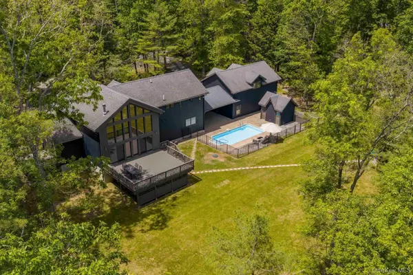 56 Lauren Court, Woodstock, NY 12401