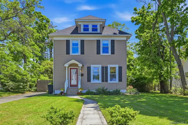 185 Cedar Avenue, Patchogue, NY 11772