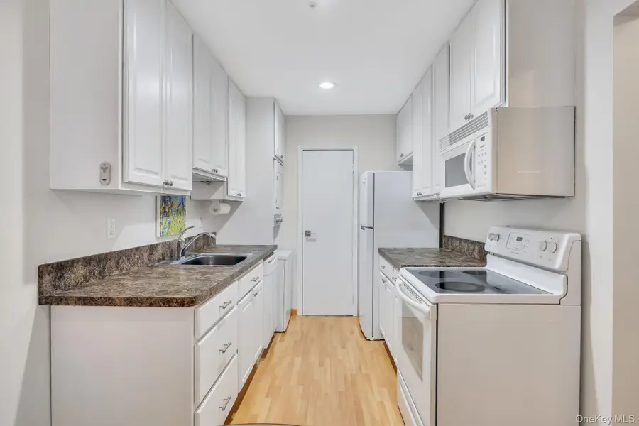 703 Drew Drive #D7, Saint James, NY 11780 - #2