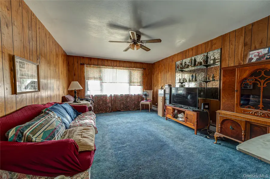 53 N 1st Street, Deer Park, NY 11729 - #3
