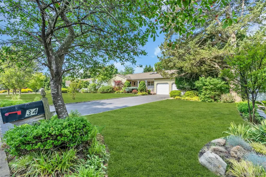 34 Aberdeen Road, Smithtown, NY 11787 - #2