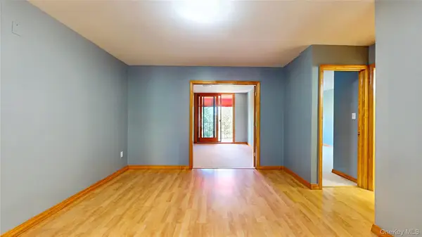 5745 74th Street #302, Middle Village, NY 11379
