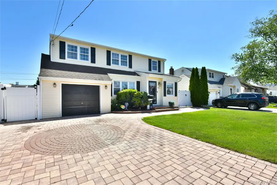 3680 Stokes Avenue, Bethpage, NY 11714 - #2