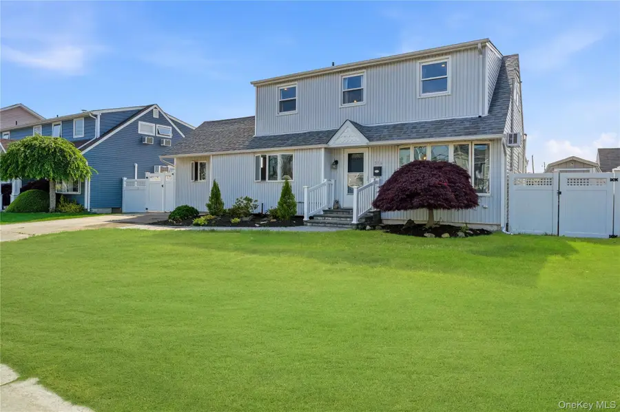 316 Philadelphia Avenue, Massapequa Park, NY 11762 - #2