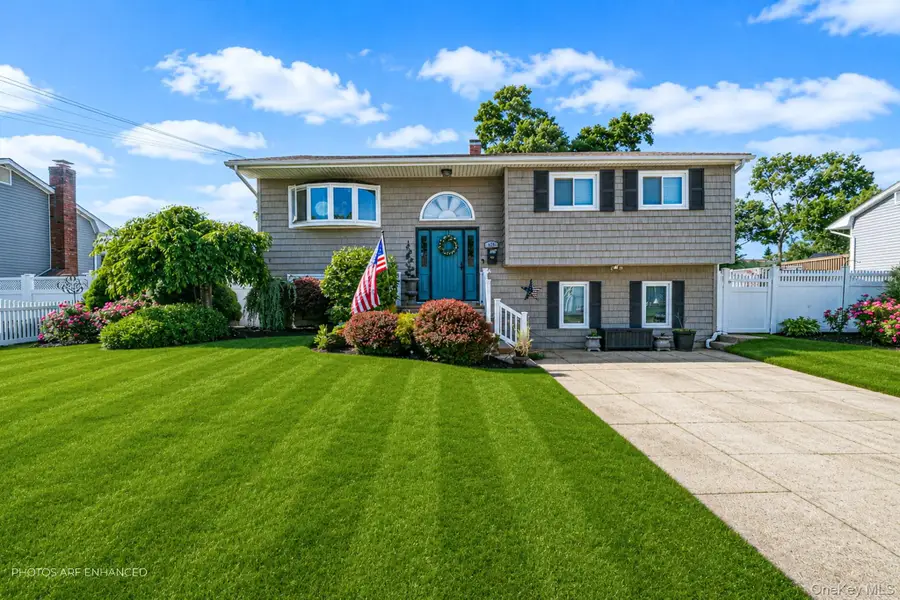 415 Elmwood Street, Islip Terrace, NY 11752 - #2