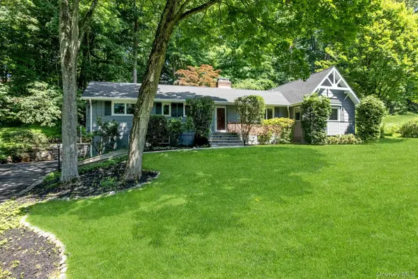15 Deerfield Lane S, Pleasantville, NY 10570