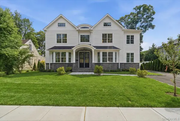 96 Shadyside Avenue, Port Washington, NY 11050