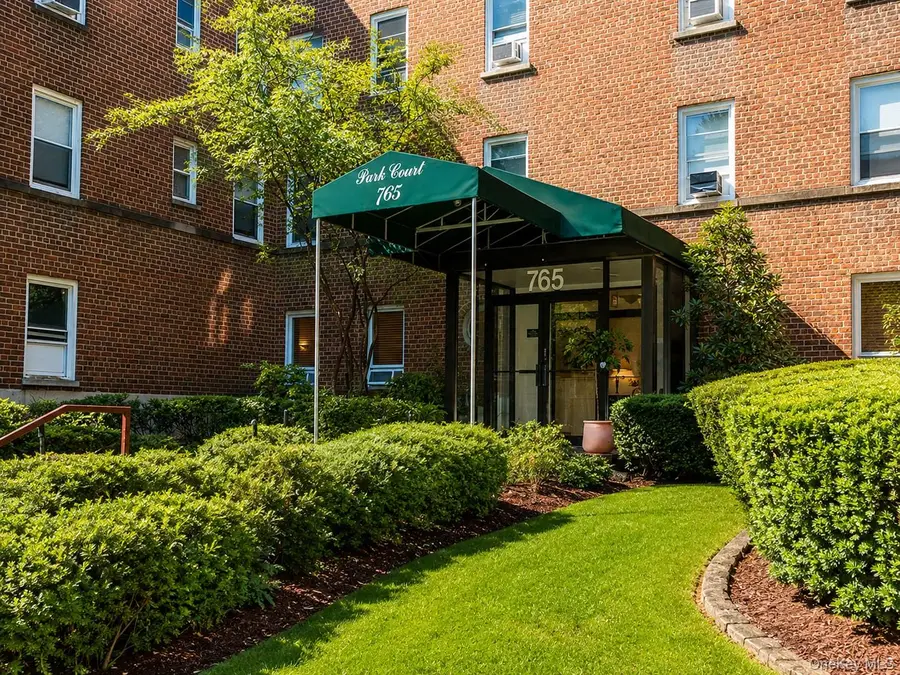 765 Bronx River Rd #6G, Bronxville, NY 10708 - #3