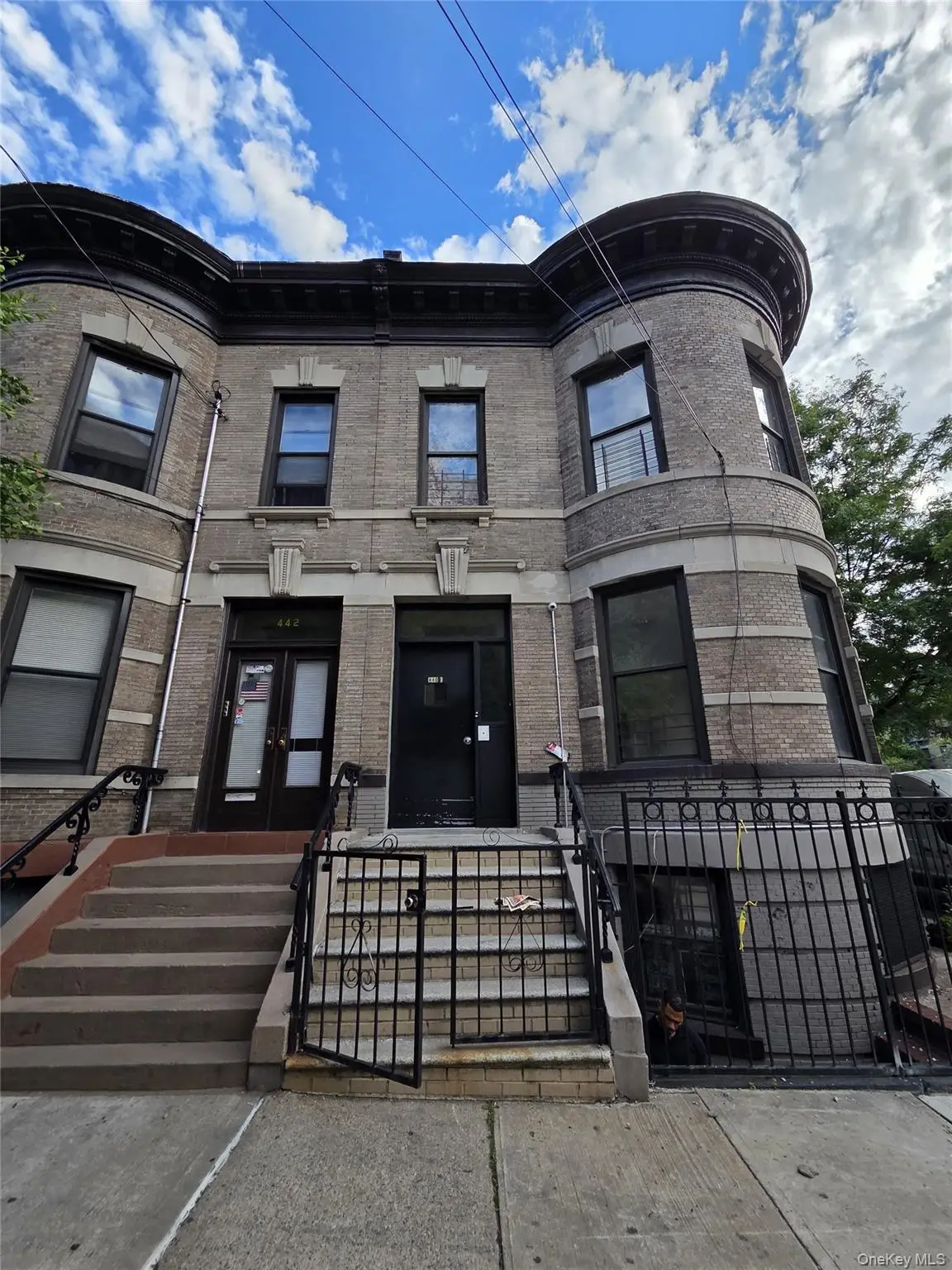 440 E 186th St, Bronx, NY 10458 - #1
