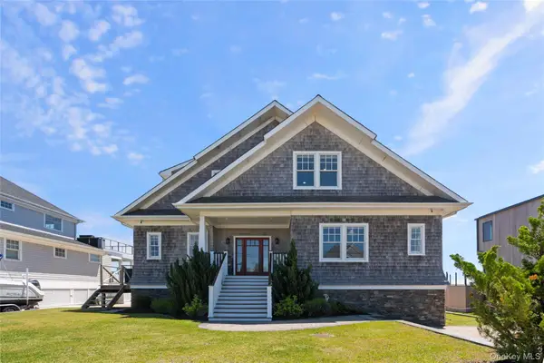 21 Shinnecock Road, East Quogue, NY 11942