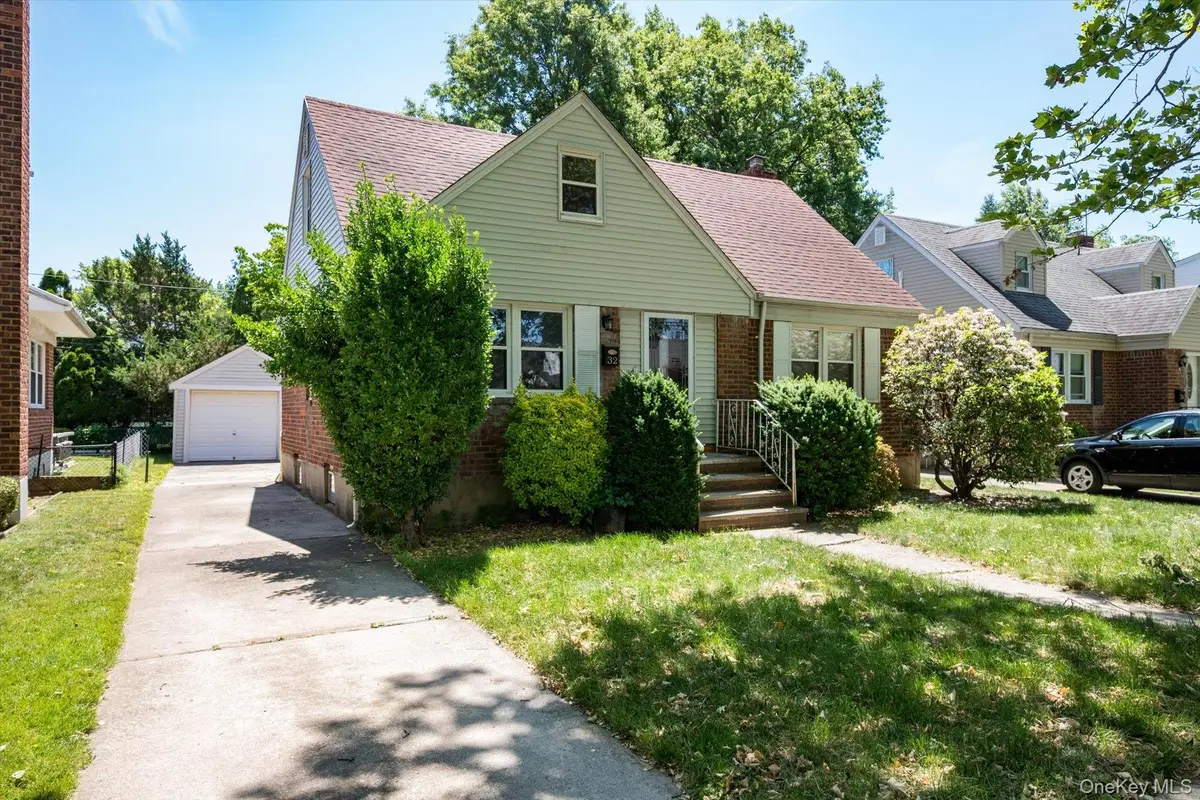 32 Croyden, New Hyde Park, NY 11040 - #1