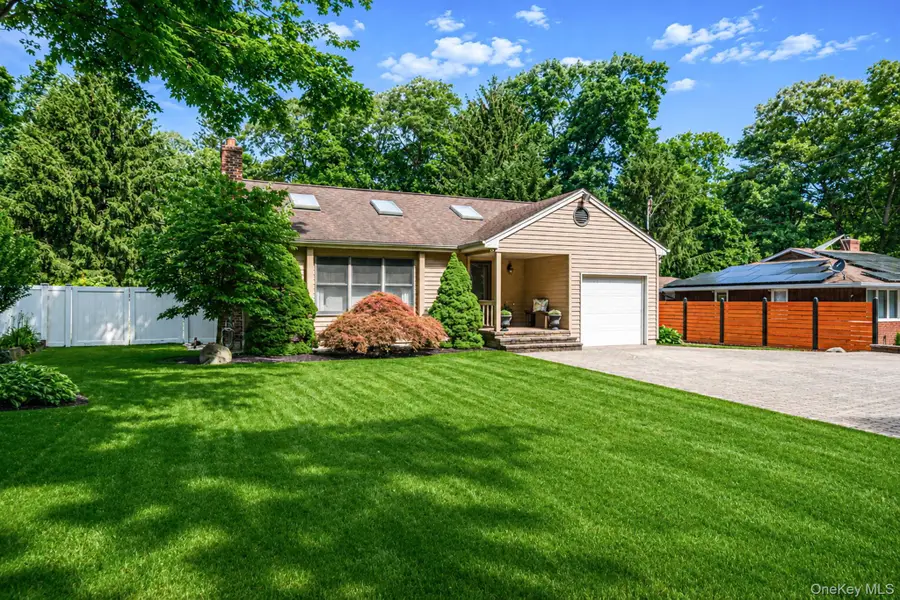 16 Lakecrest Lane, Ronkonkoma, NY 11779 - #2