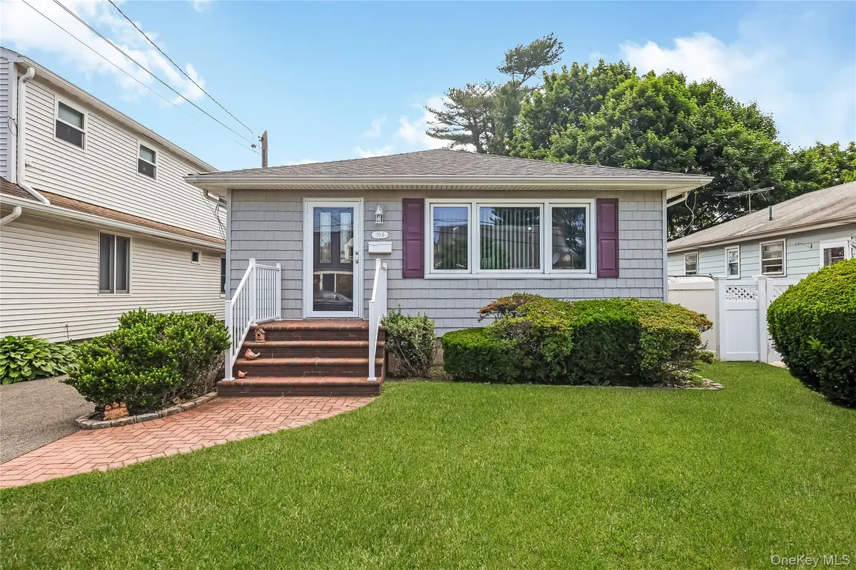 6 Center Street #20, Hicksville, NY 11801 - #1