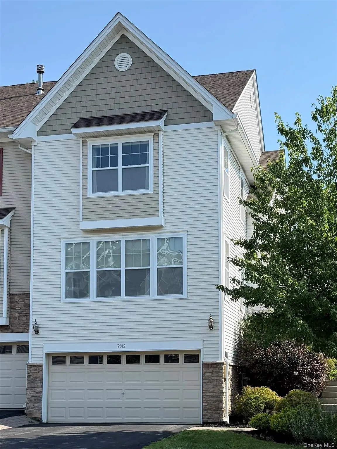 2012 Hawthorn Way, New Windsor, NY 12553 - #1
