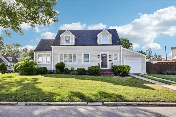 1660 Fenimore Road, Hewlett, NY 11557