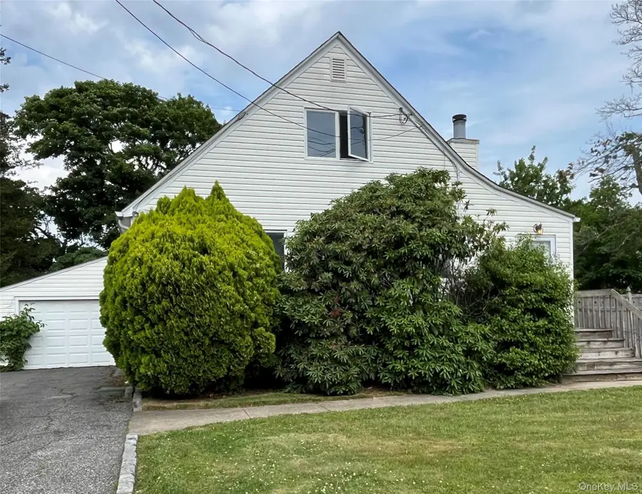 25 Conklin Street, Deer Park, NY 11729 - #2