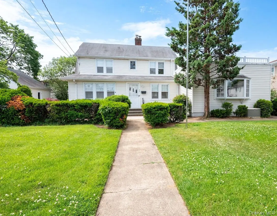 34 Remsen Avenue, Valley Stream, NY 11580 - #1
