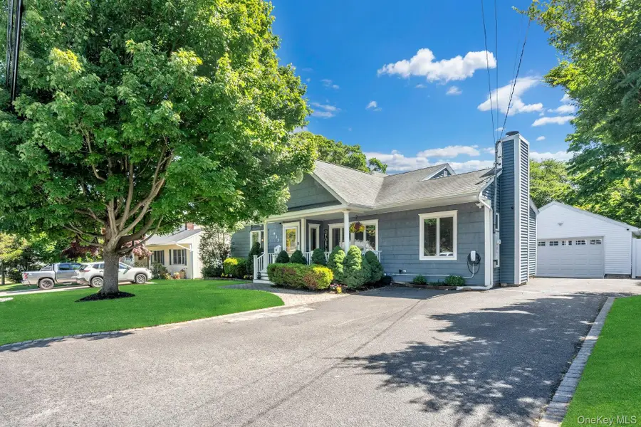 433 Hillside Avenue, Sayville, NY 11769 - #2