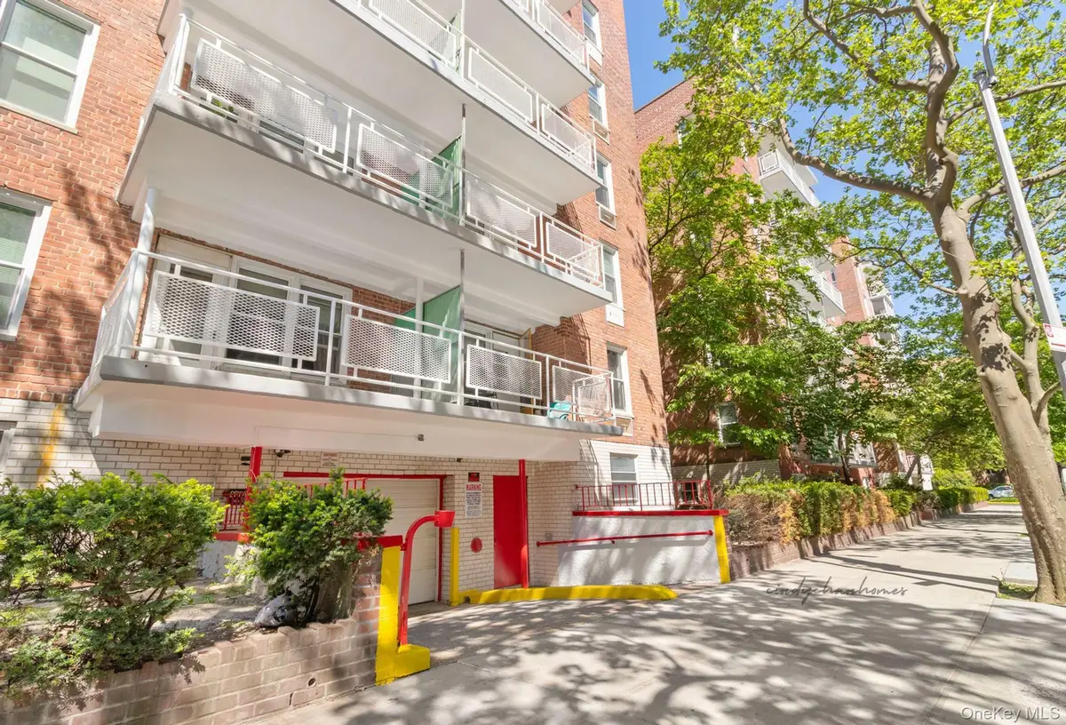 66-10 Thornton Place #2E, Rego Park, NY 11374 - #1