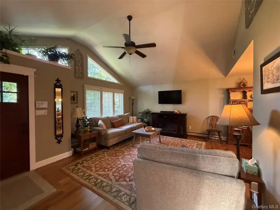 1 Honey Lane, Miller Place, NY 11764 - #2