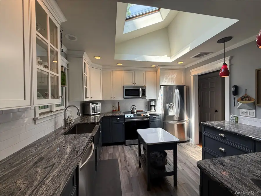 1 Honey Lane, Miller Place, NY 11764 - #3