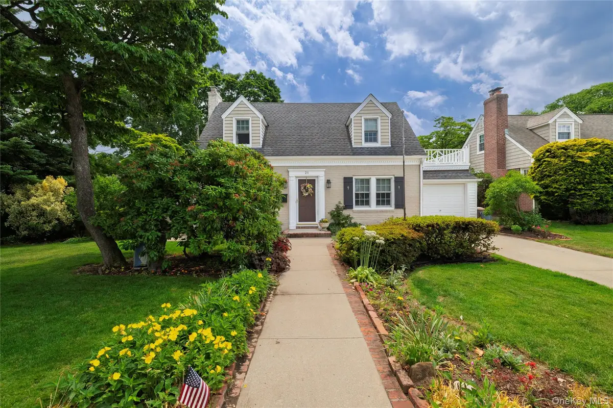 21 Maple Street, Malverne, NY 11565 - #1
