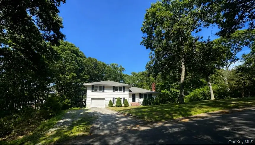 185 Holden Avenue, Cutchogue, NY 11935 - #2