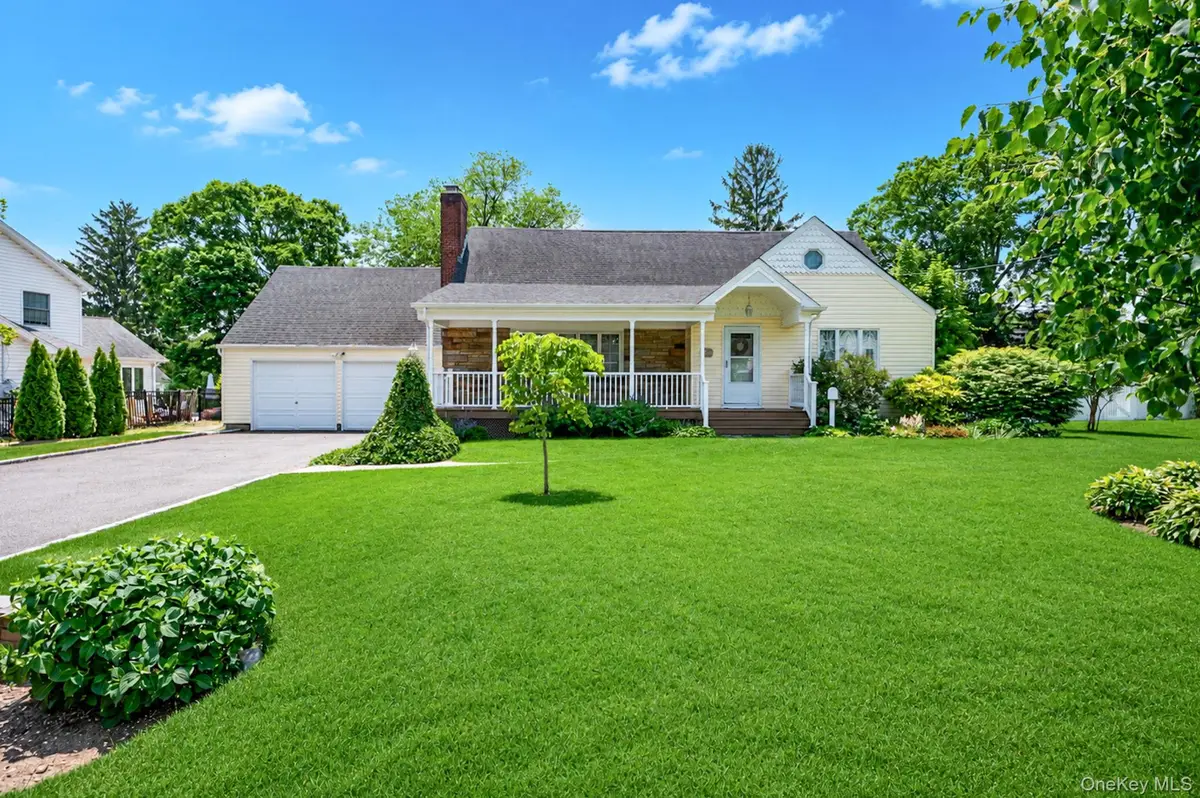108 Ketewamoke Avenue, Babylon, NY 11702 - #1