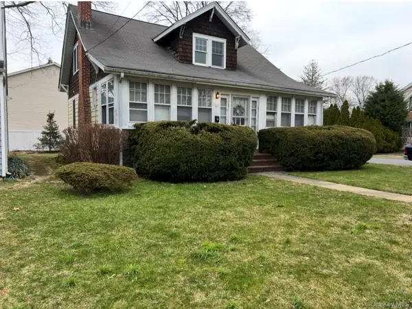 70 Staples Street, Farmingdale, NY 11735