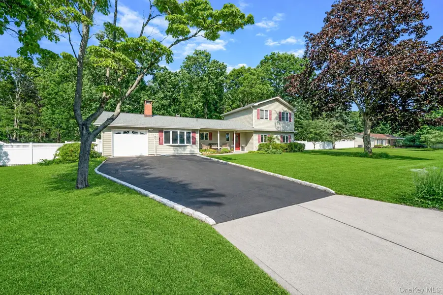 47 Fox Lane, Shoreham, NY 11786 - #2