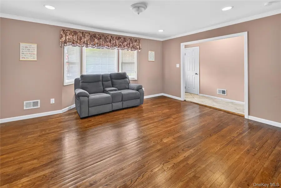 76 Burlington Boulevard, Smithtown, NY 11787 - #2