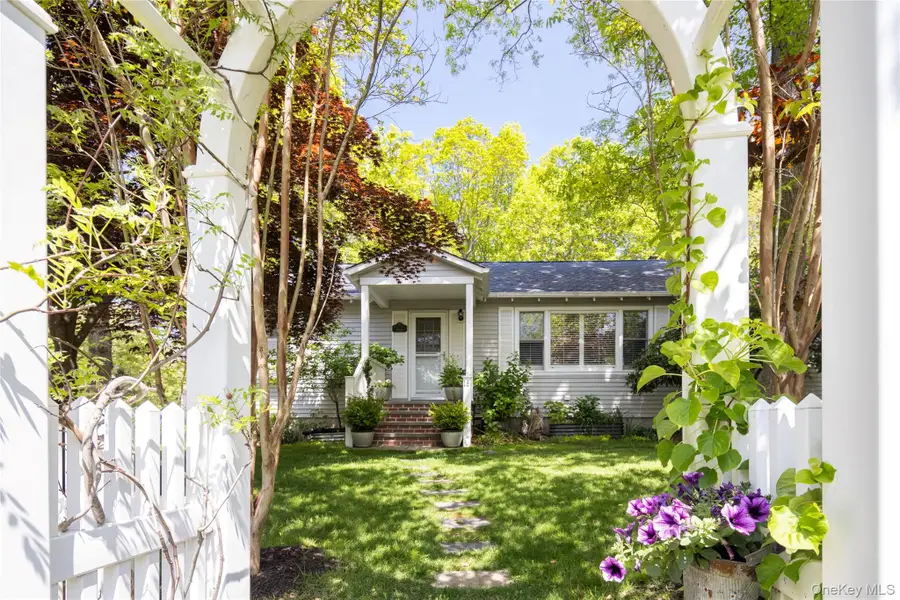 16 Bowditch Road, Shelter Island, NY 11964 - #2