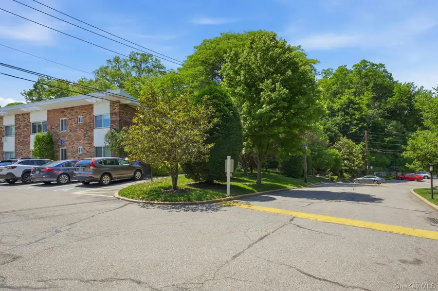 200 Lexington Avenue #8B, Oyster Bay, NY 11771 - #2