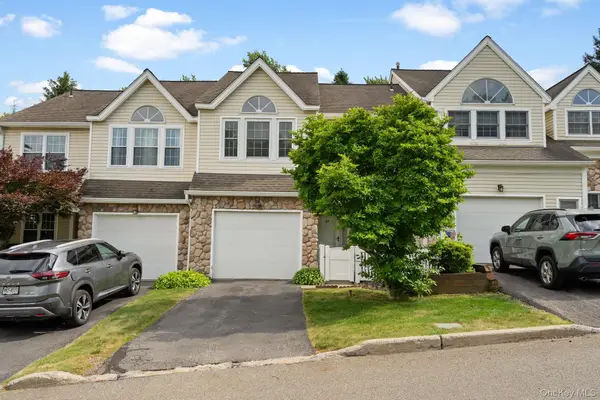 27 Spruce Ridge Drive, Fishkill, NY 12524