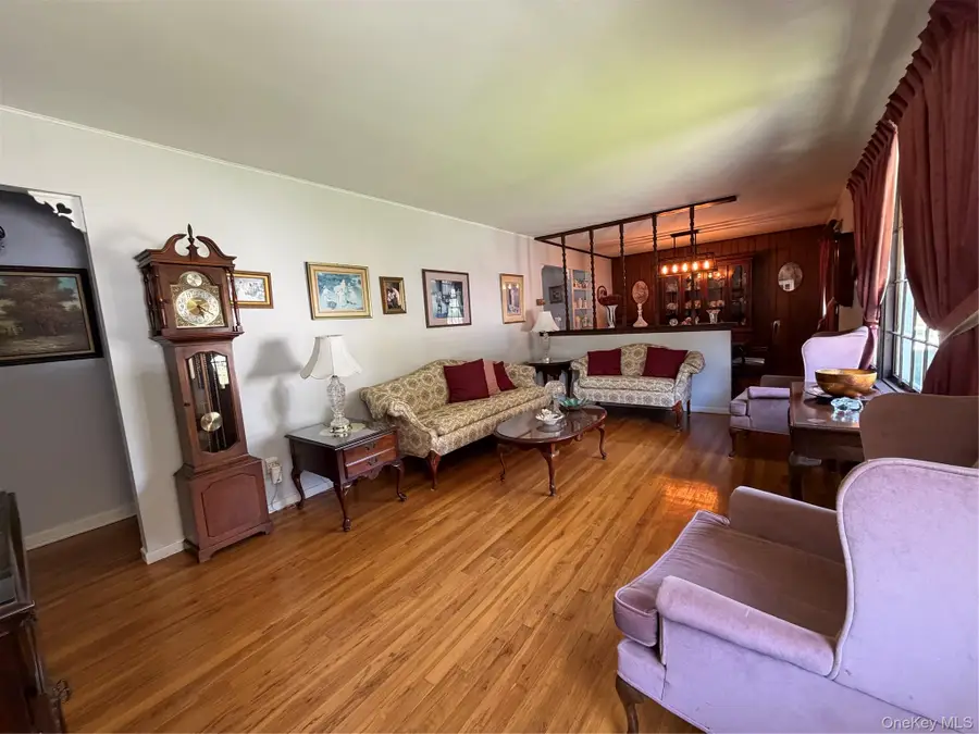 22 Berry Lane, Centereach, NY 11720 - #2